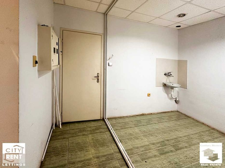 Дава се под наем Магазин в Велико Търново, Център - 61 кв.м за 330 € - Снимка #4