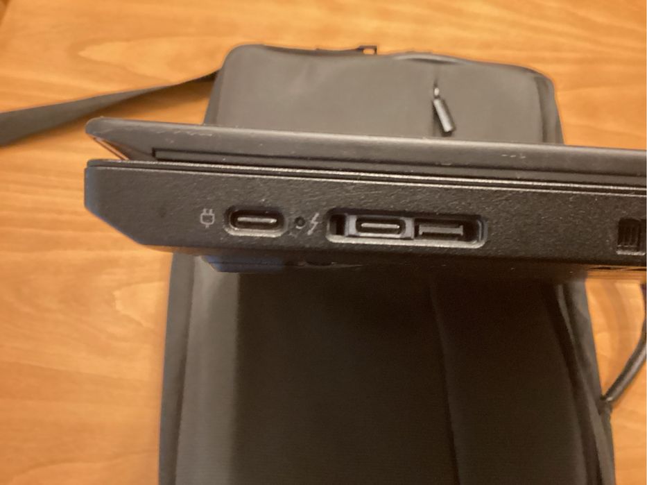 Lenovo T580 + чанта Леново + зарядно и мишка