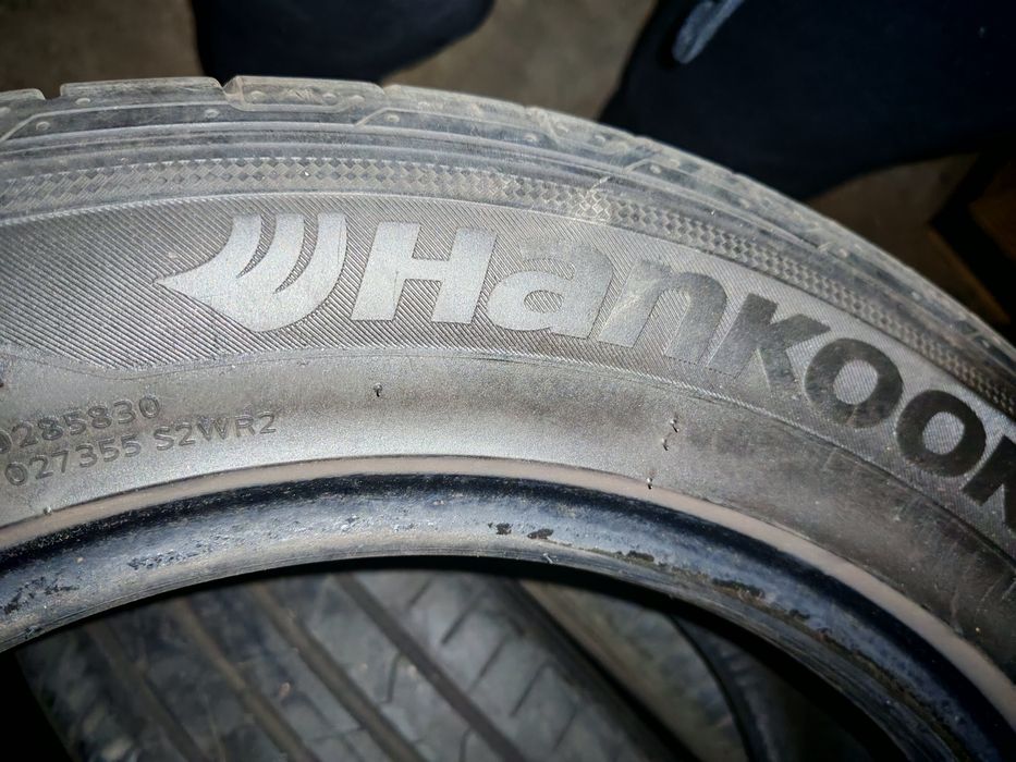 Vând anvelope Hankook 205 55 16