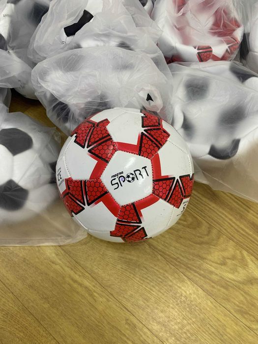 Futbol, voleybol, gandbol, basketbol toplari koptoklari Мяч