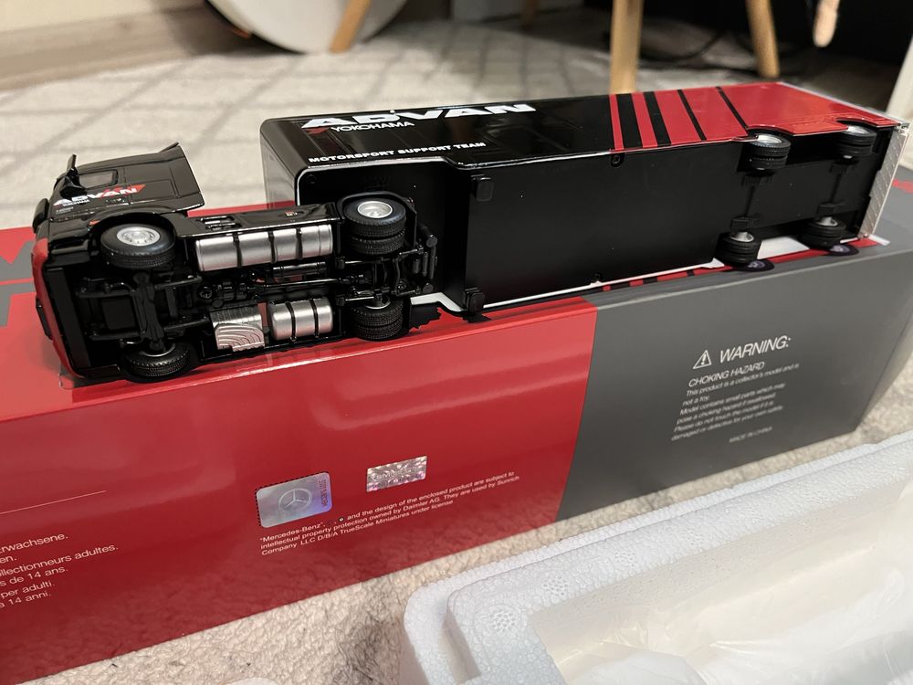 Mini GT Mercedes-Benz Actros with Racing Transporter ADVAN #741