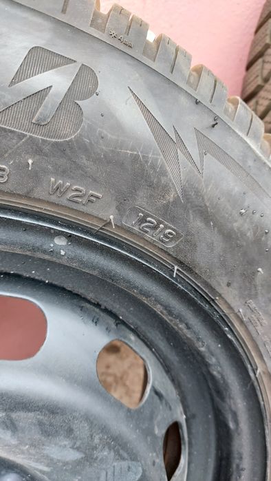 Bridgestone iarna + jante de tabla