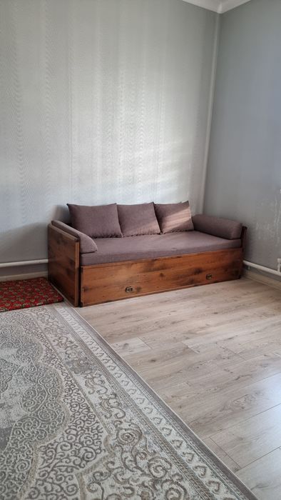 Диван двух местный