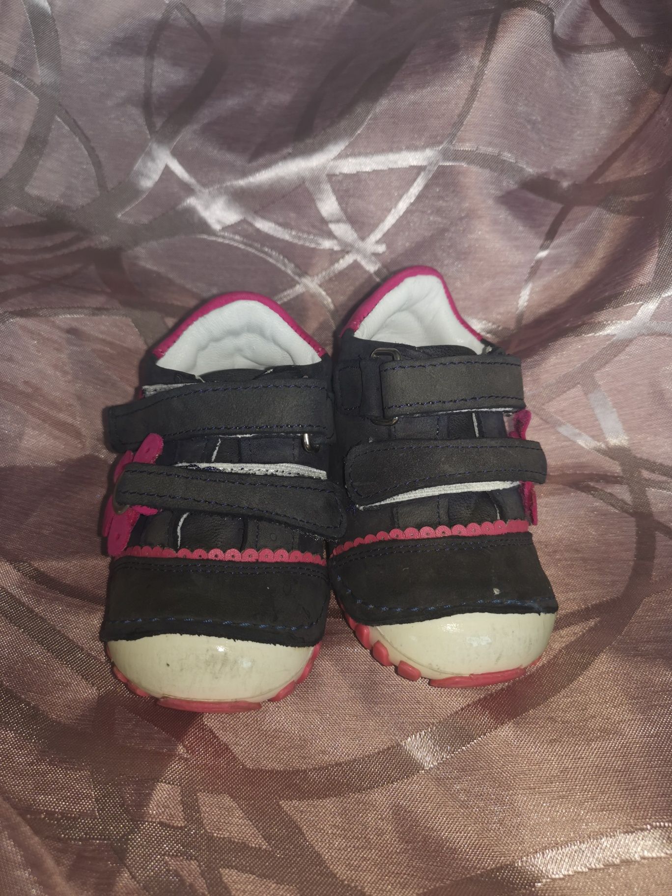 Бебешки обувки буйки за прохождане