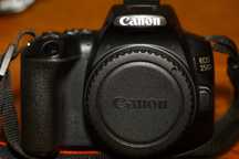 Canon 250D + Canon EF-S 18-55mm f/3.5-5.6 IS STM + сенник и филтър CPL