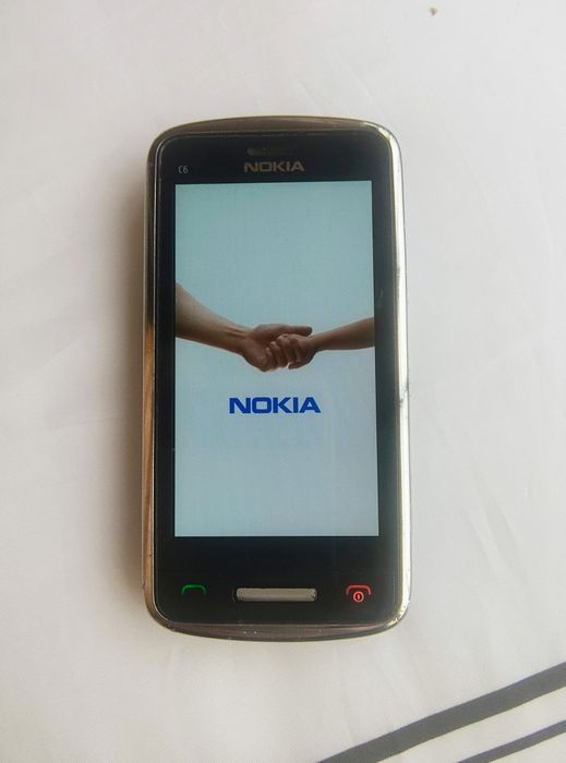 Nokia c6-00 ( liber de rețea)