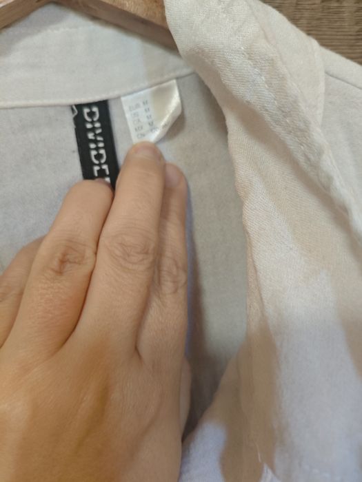 Лот блузи размер L – H&M, ONLY и др. – всичко за 8 лв