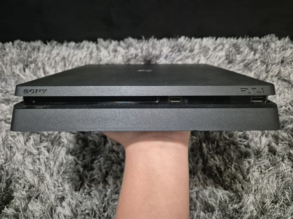 Ps 4 slim Playstation