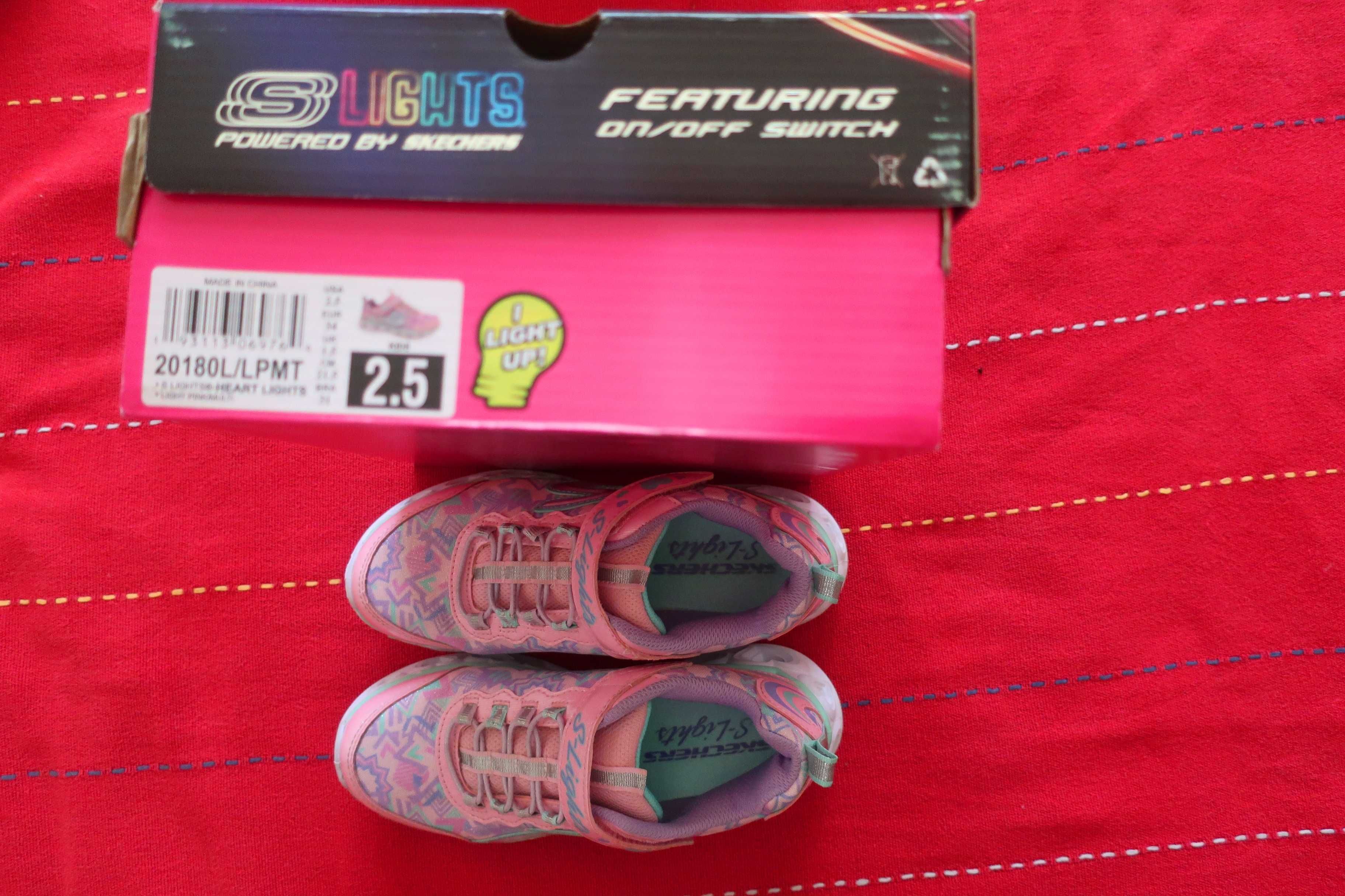 Skechers pantofi roz,heart lights,cu,,luminite,,inima,,nr.34