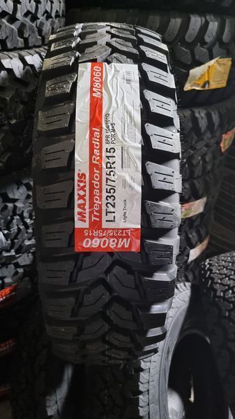 235/75/15 Maxxis Trepador 4piese