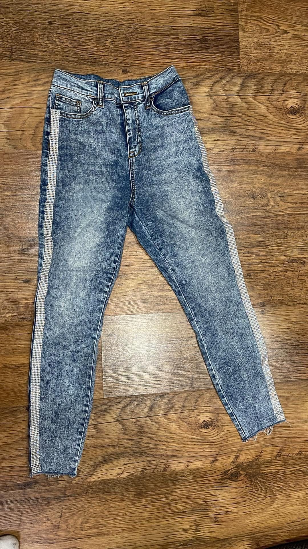 Оригинални дънки на guess и портмоне на Steve Madden
