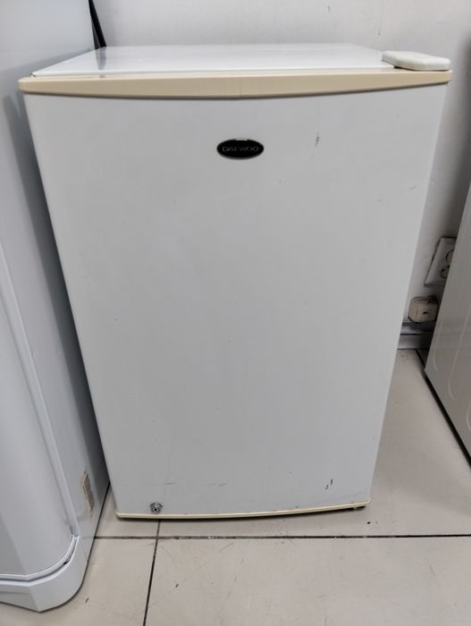 Маленький холодильник