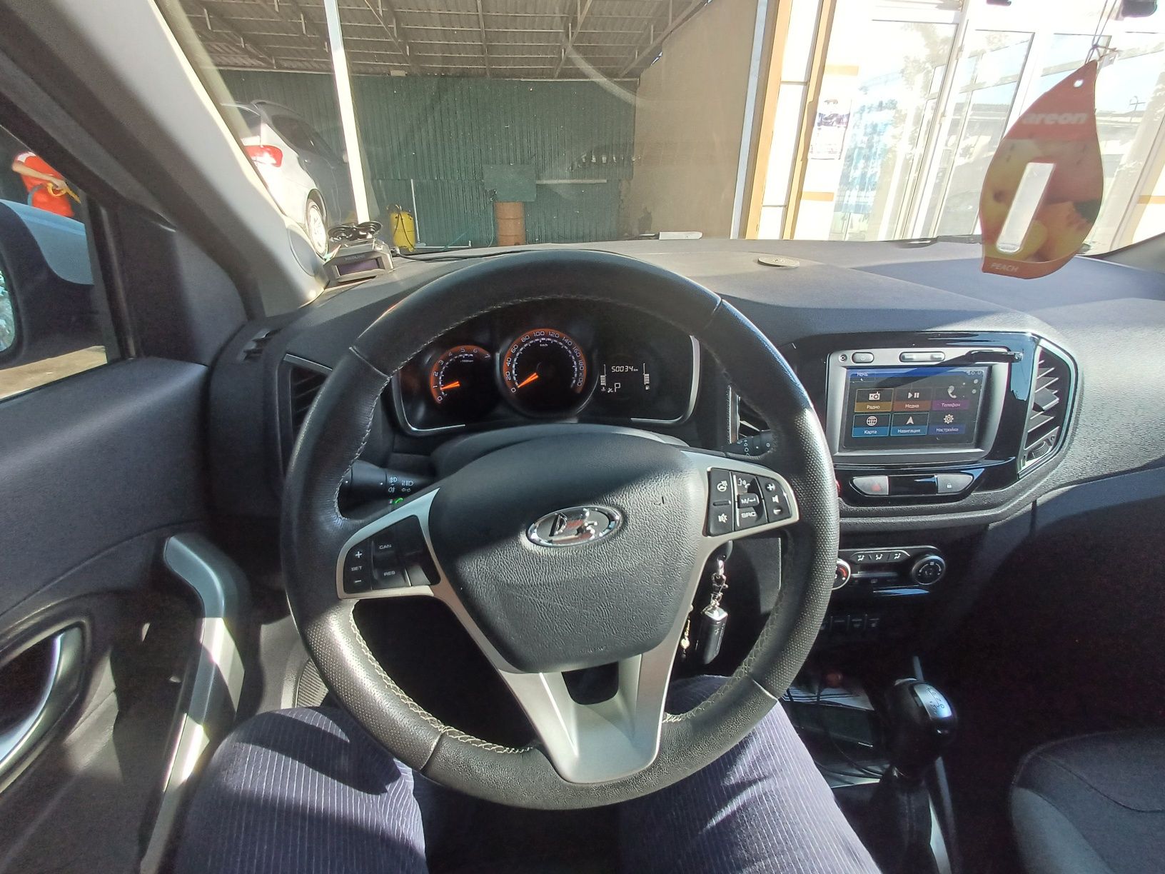 LADA XRAY Cross 2020 года.