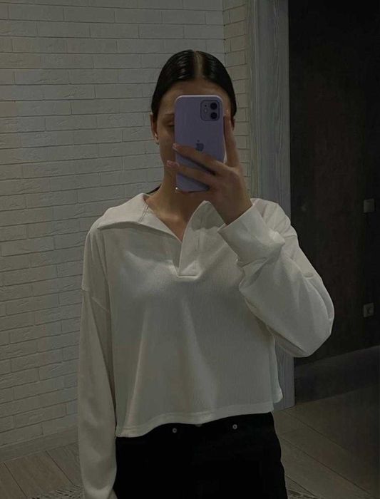 Продам белую стильную кофту