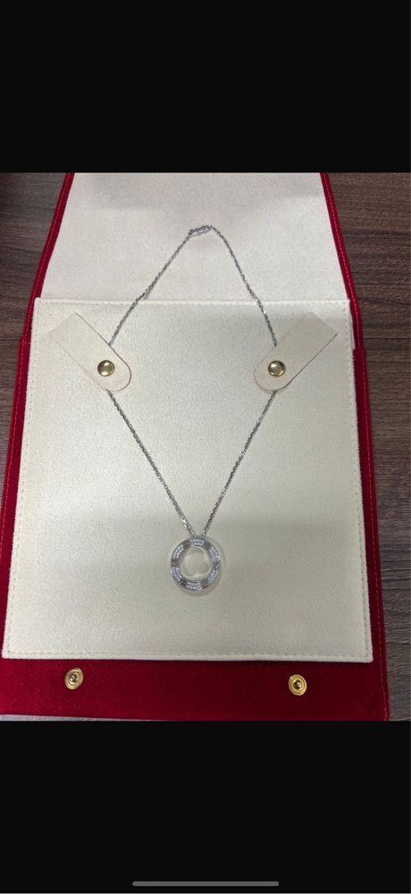 Colier Cartier Love cu diamante