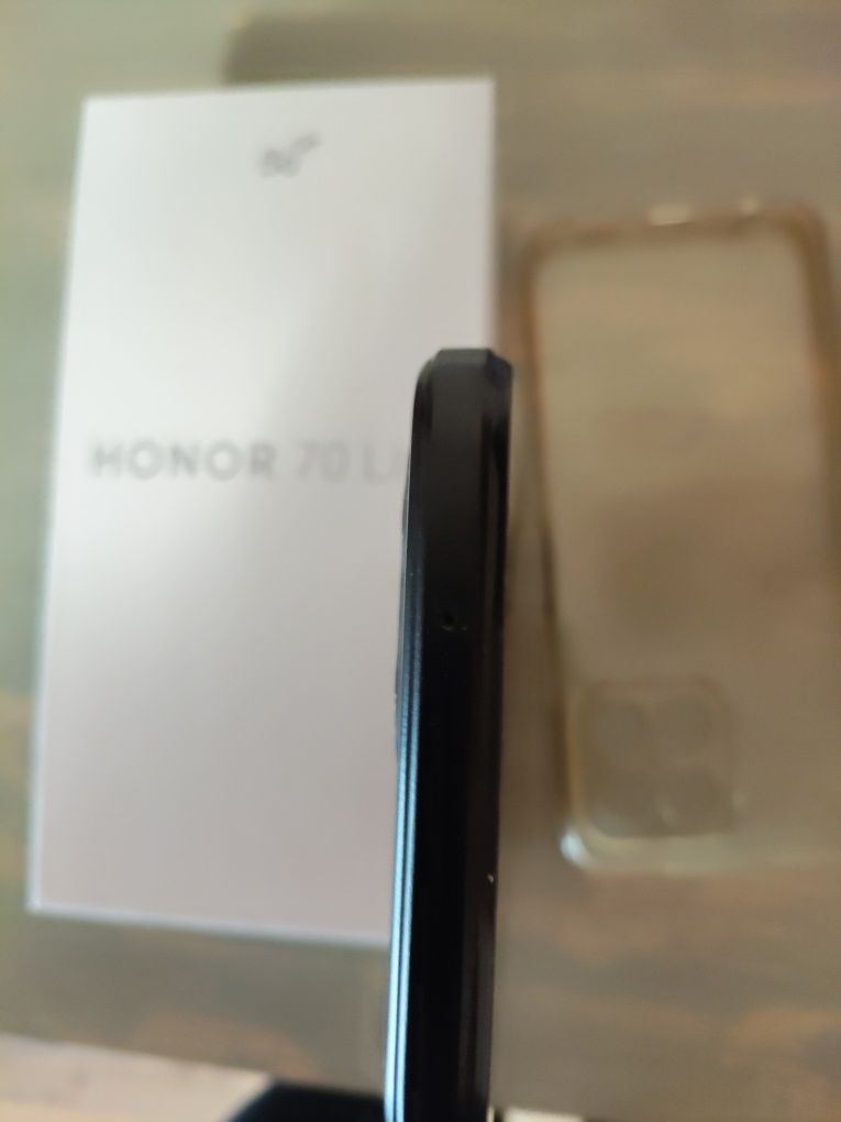 Телефон ХONOR 70 LITE