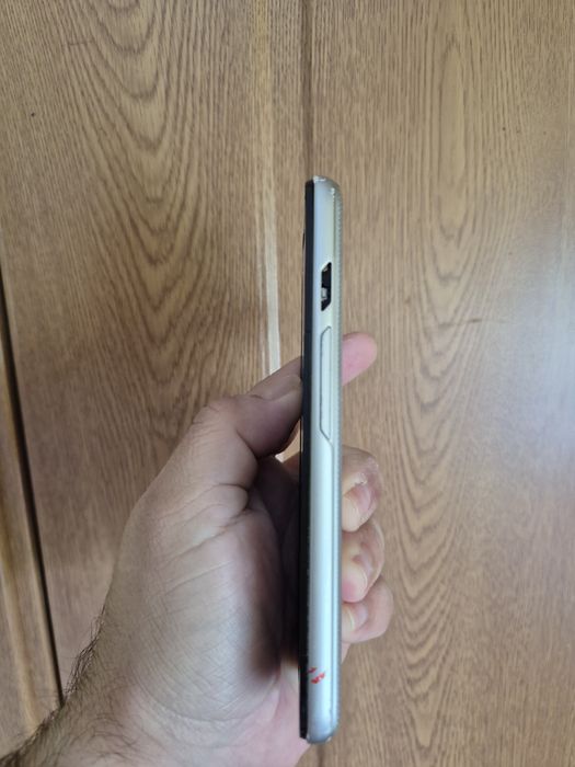 Vând Vodafone 500 TCL Alcatel