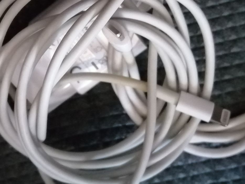 Адаптери по 3 лева бр общо са 9 броя