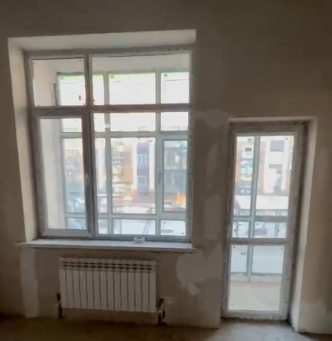 Пластиковые окно с дверью на балкон