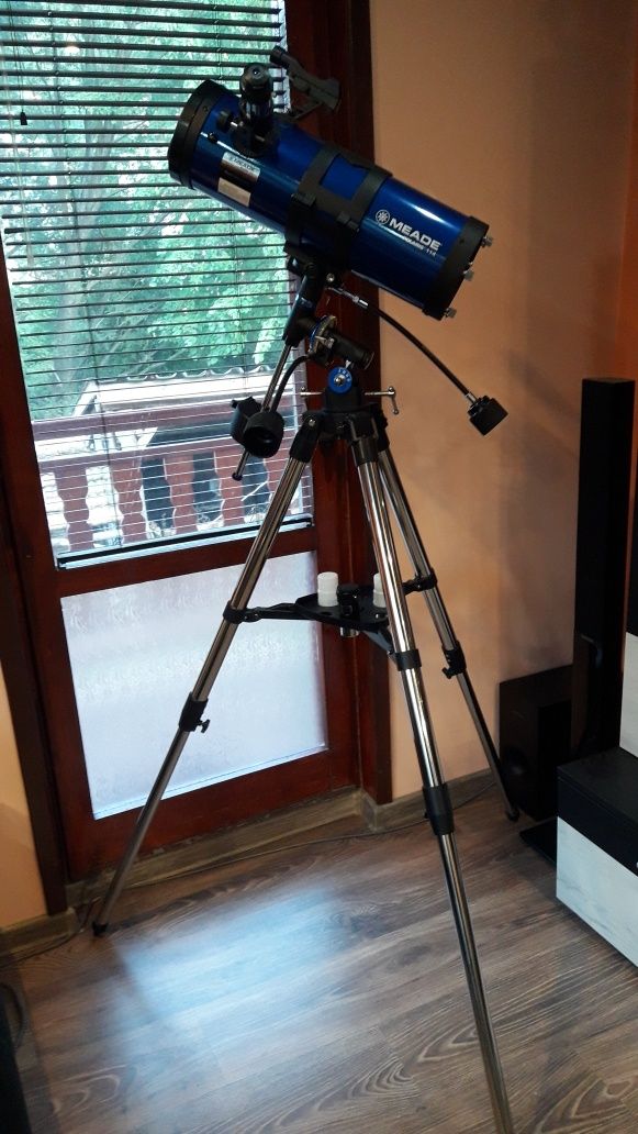 Рефлекторен телескоп Levenhuk Meade Polaris 114 EQ