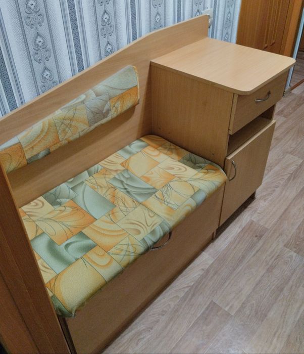 Диванчик в прихожую