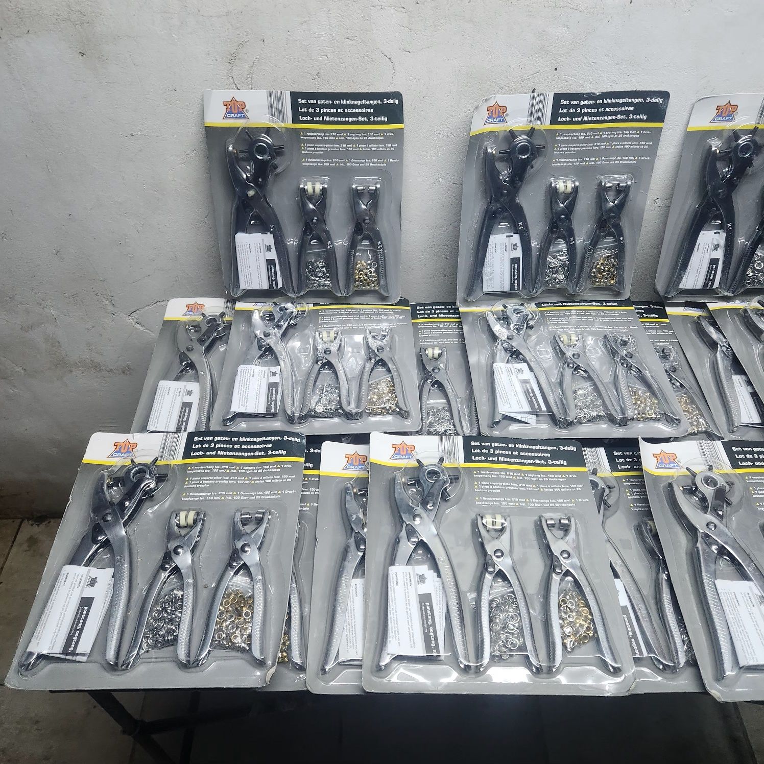 Lot 15 seturi de clești de capsat și găurit curele