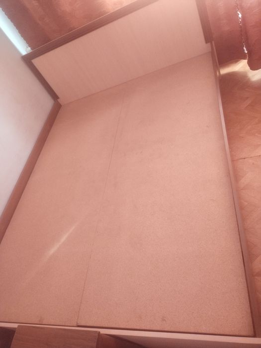 Продам спальный гарнитур