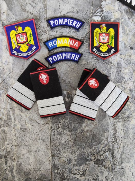 Embleme și grade militare