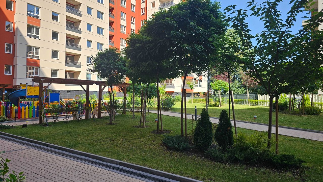 Продава се Четиристаен апартамент в София, Лагера - 163 кв.м за 2300 €/кв.м - Снимка #4