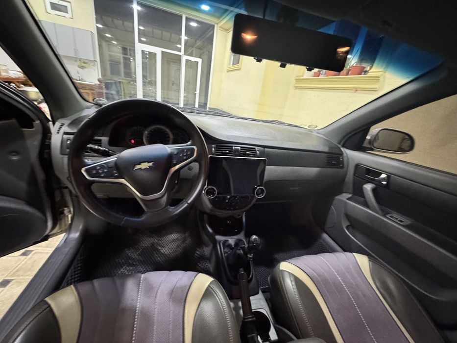 Jentra 2015 yil 2 pazitsa