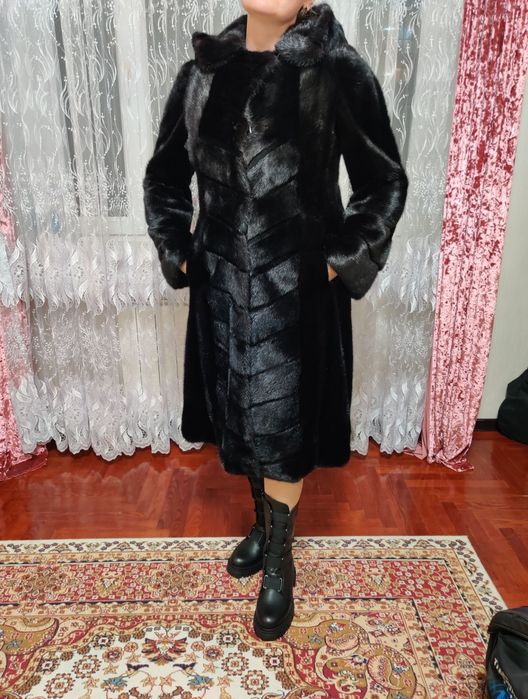 // Шуба норковая в идеальном состоянии  //