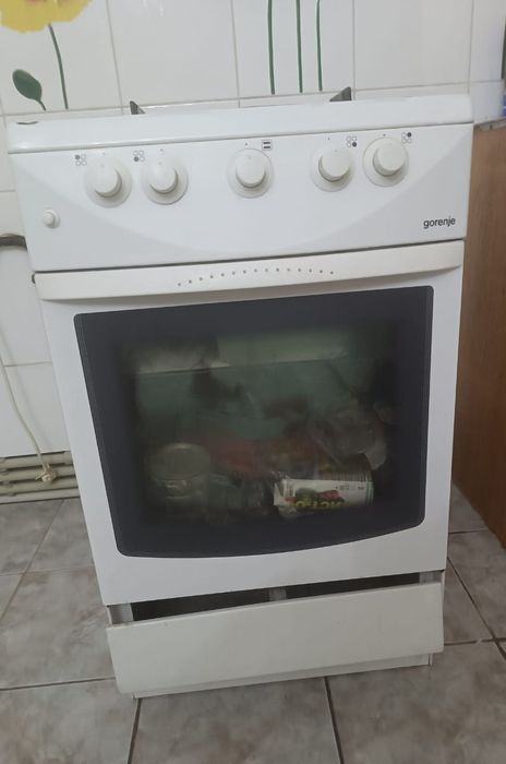 Продам хорошую газовую плиту