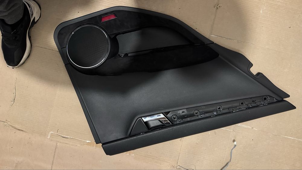 Кори ЛЯВ ВОЛАН w204