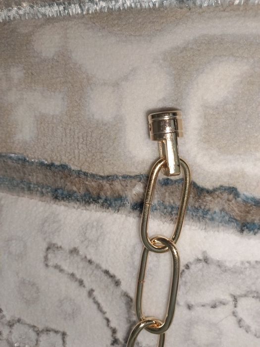 Срочно продам новый оригинал запчасти от люстры