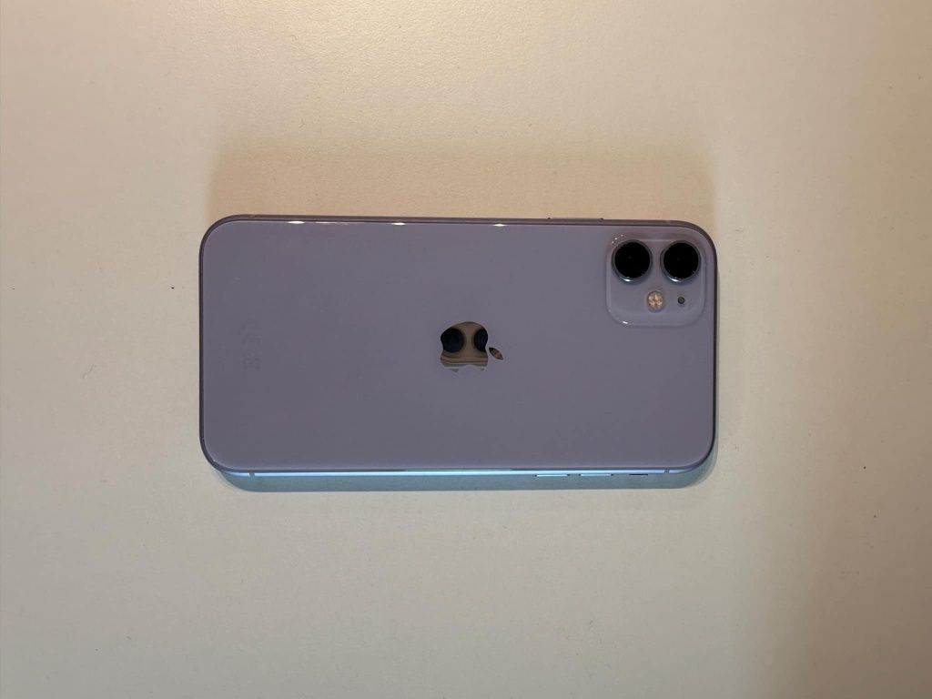 Iphone 11 в отлично състояние