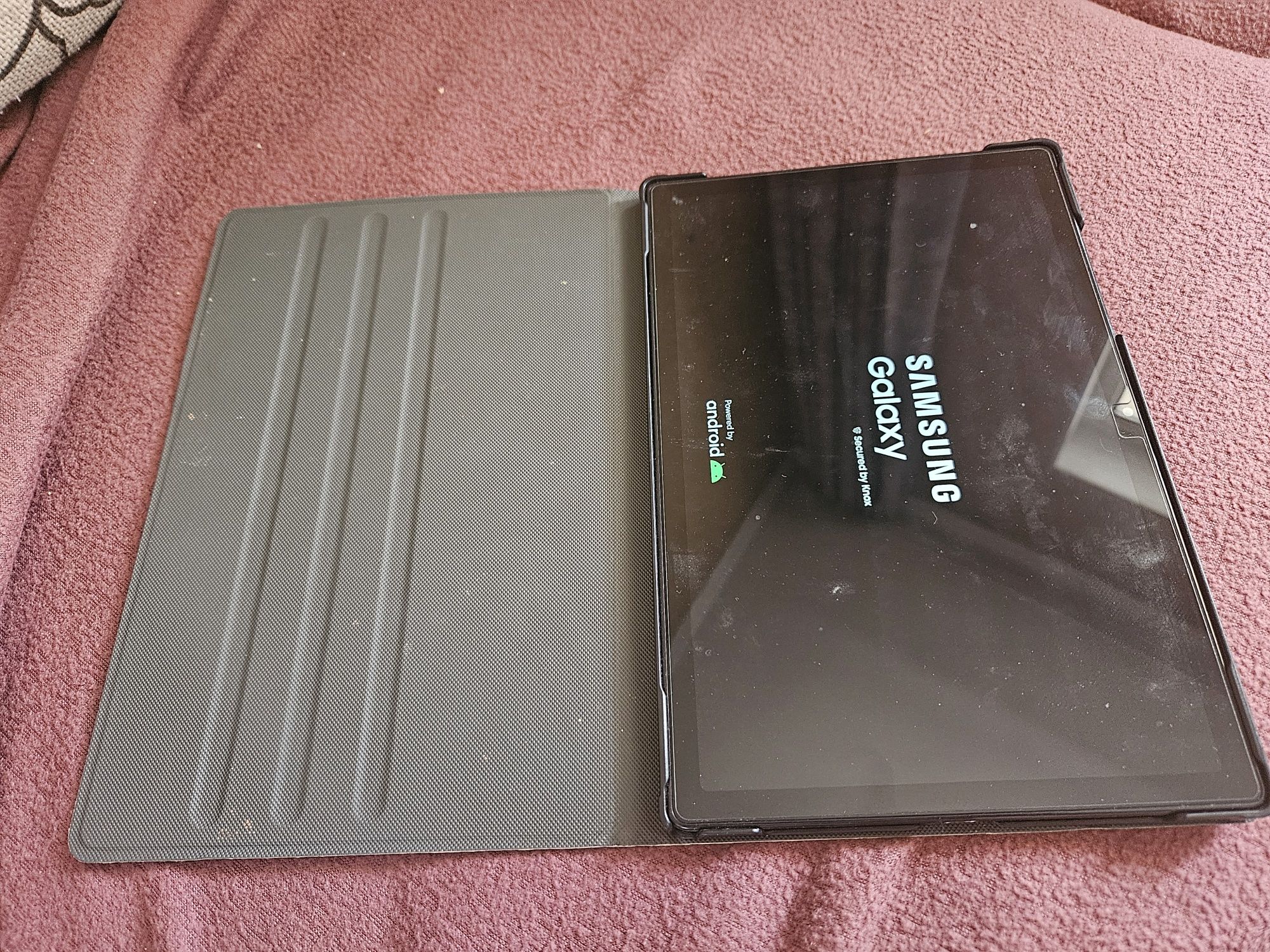 Galaxy tab A8 шикарный планшет в идеальном состоянии