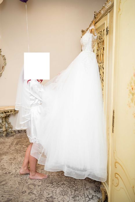 Rochie de mireasa tip Printesa!! Marimea 34-36 cu crinolina inclusa.