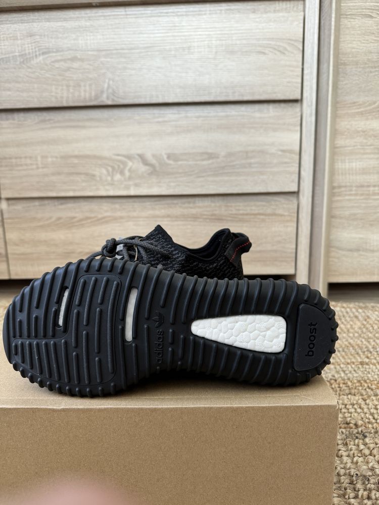 Yeezy pirate black