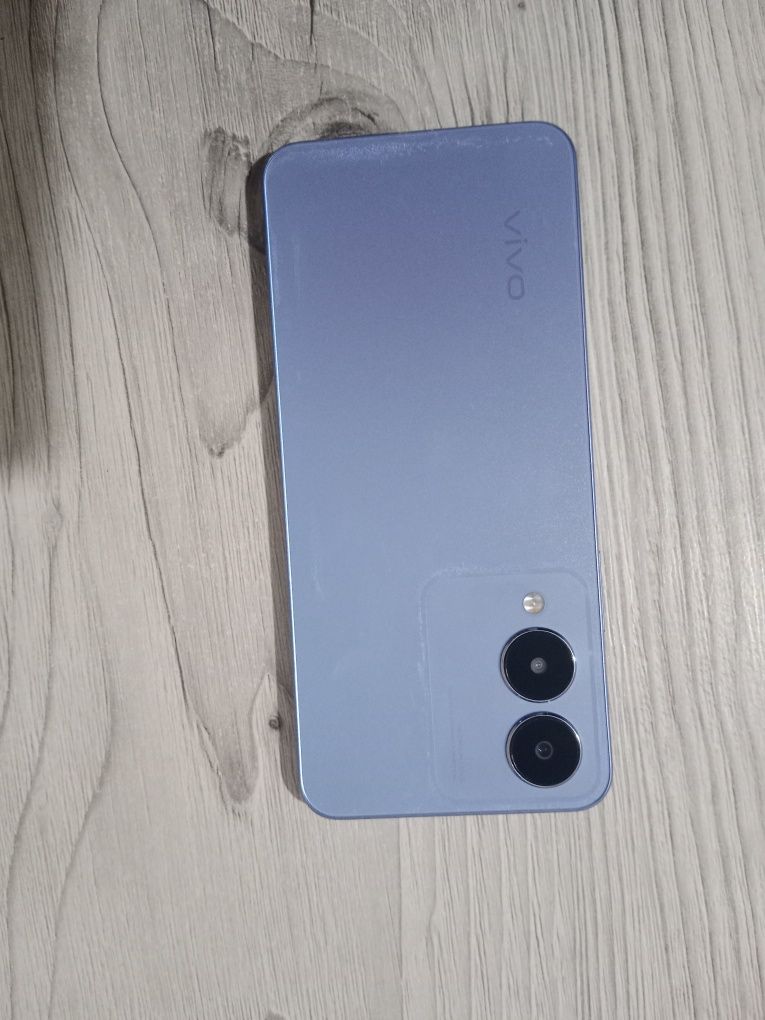 Продаю VIVO Y17s в идеальном состояний.