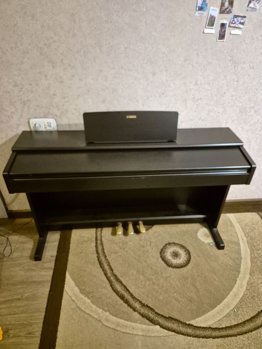 Продам электронное пианино Yamaha YDP-144R