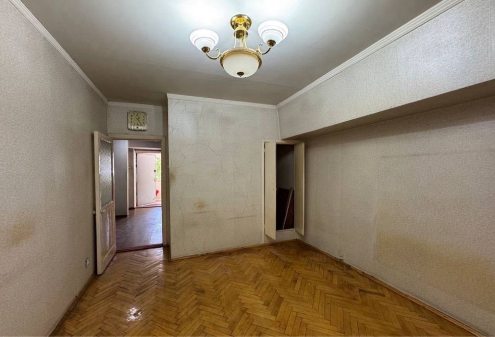ПРОДАЕТСЯ 2/2/9 на: Ц-2  Алайский