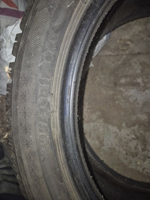 2 бр. гуми Lassa Snoways 4 225/45 R17