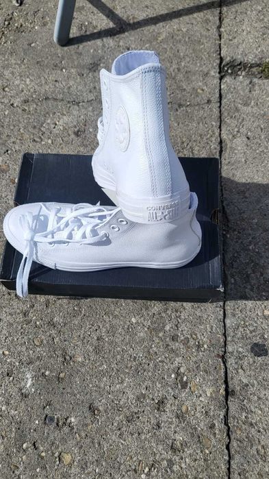 Converse sport piele