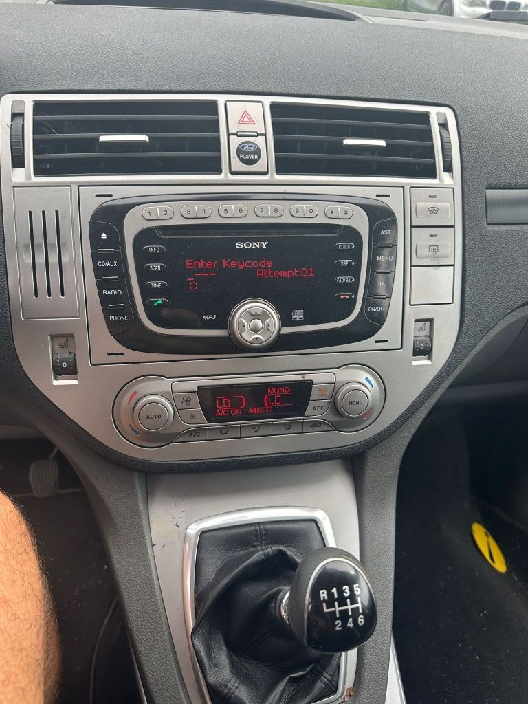 Dezmembrez 2 ford kuga 2008-2014