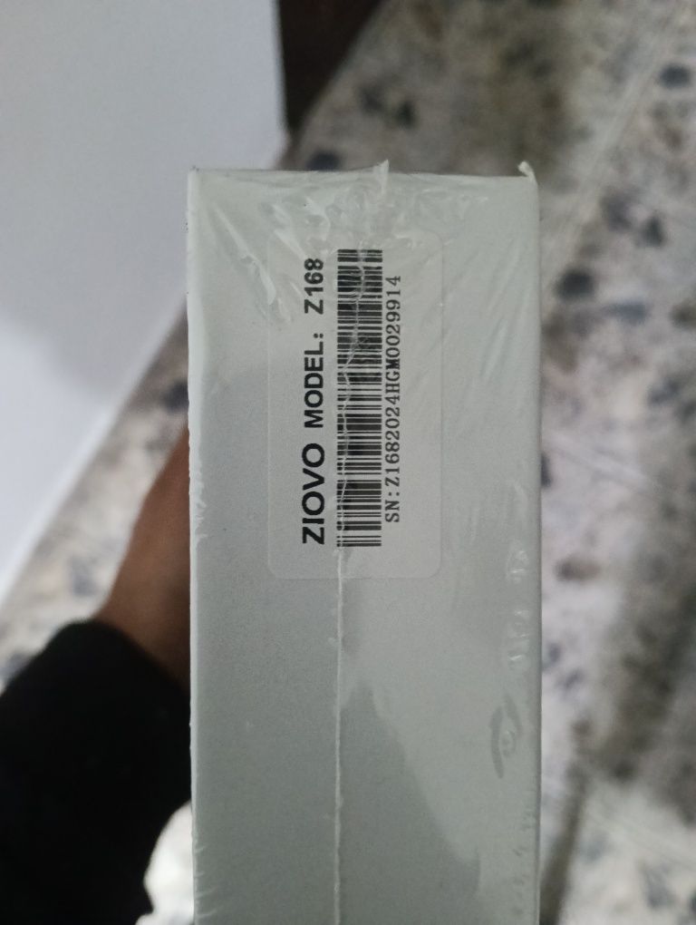 Vând tableta ziovo Z168