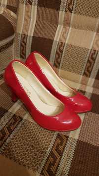 Pantofi lac rosii, masura 36
