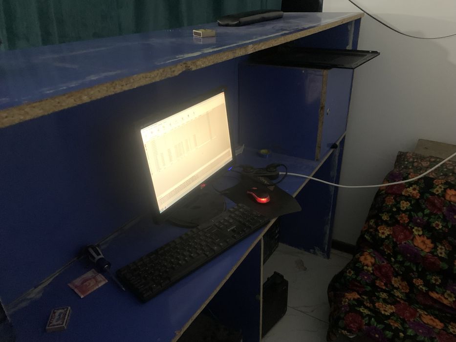 10 dana kompyuter satiladi