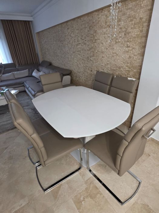 Masa și scaune lux!