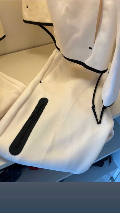 100% Оригинални Дамски екипи Nike Tech Fleece - комплекти в размер S