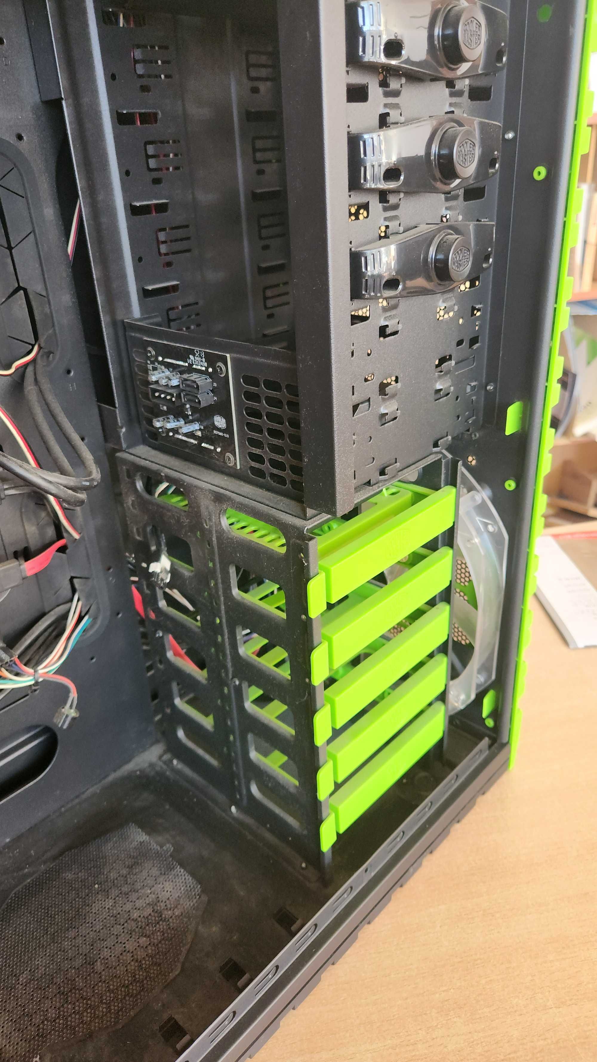 Кутия за компютър cooler master/asus maximus 7 / i7-4770к/corsair cw